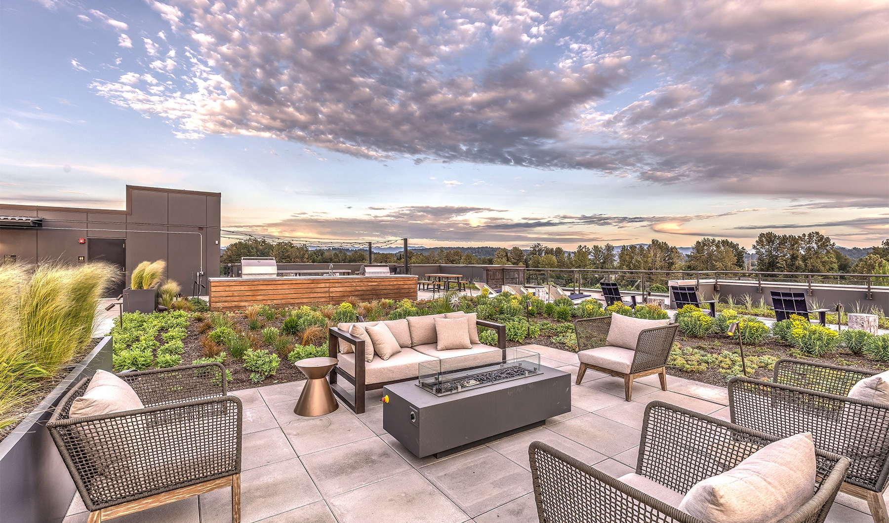 Rooftop Deck with Outdoor Kitchen